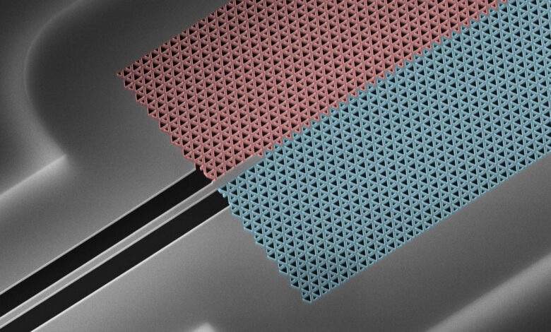 The figure shows a scanning electron microscope image of a photonic waveguide